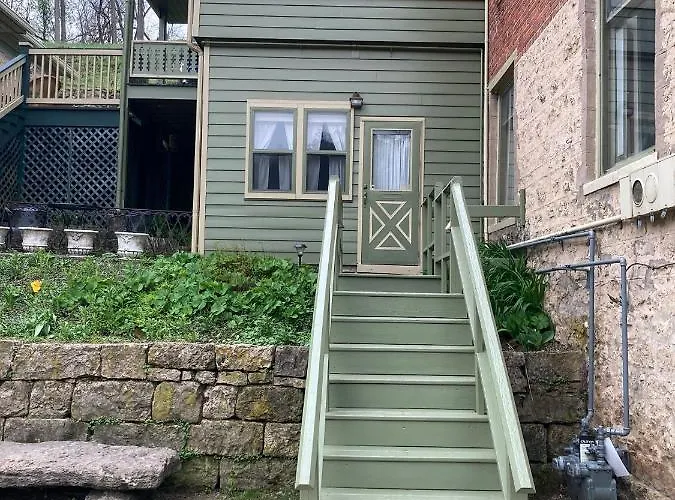 Abe's Spring Street Galena