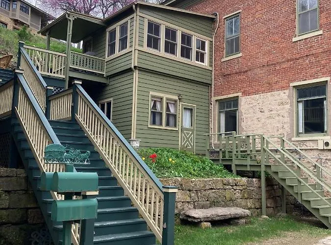 Bed and breakfast Abe's Spring Street 4*