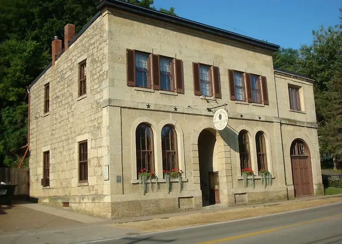 Abe's Spring Street Bed and breakfast 4*